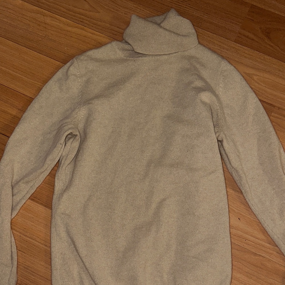 Cashmere sweater